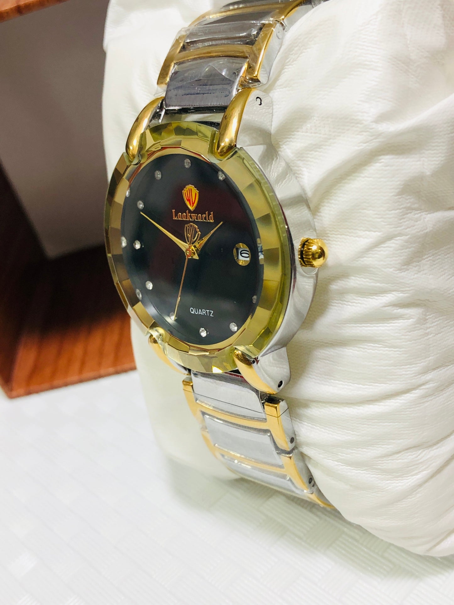 Jubilee Quartz Slim Watches