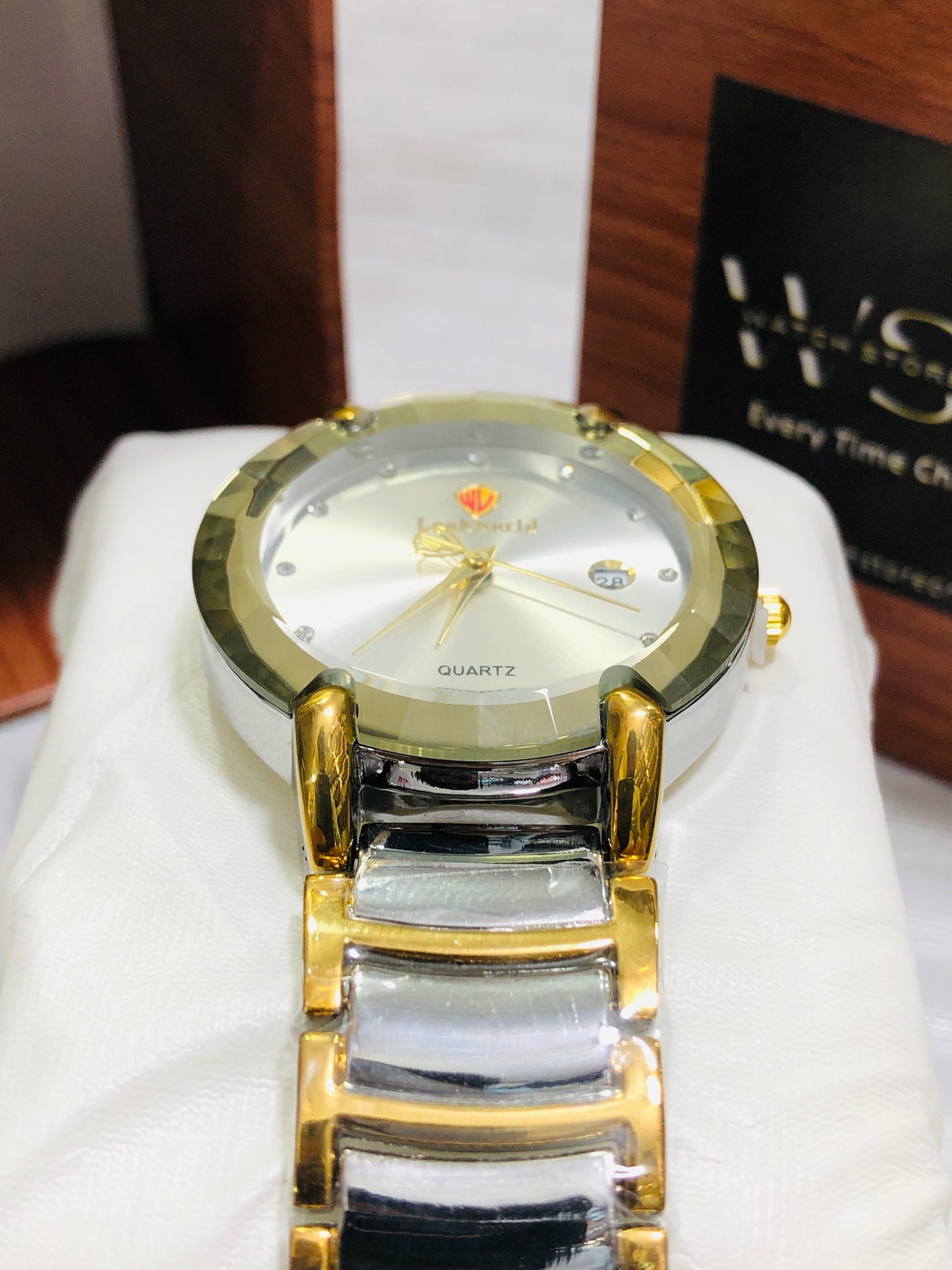 Jubilee Quartz Slim Watches