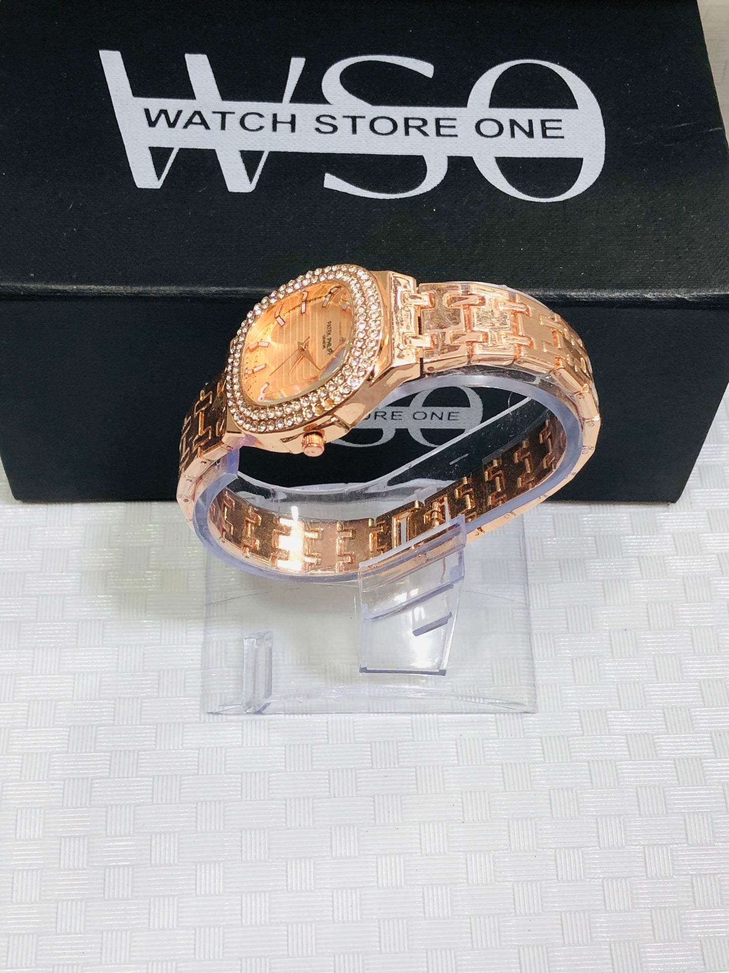 petek philip female Rose gold watch