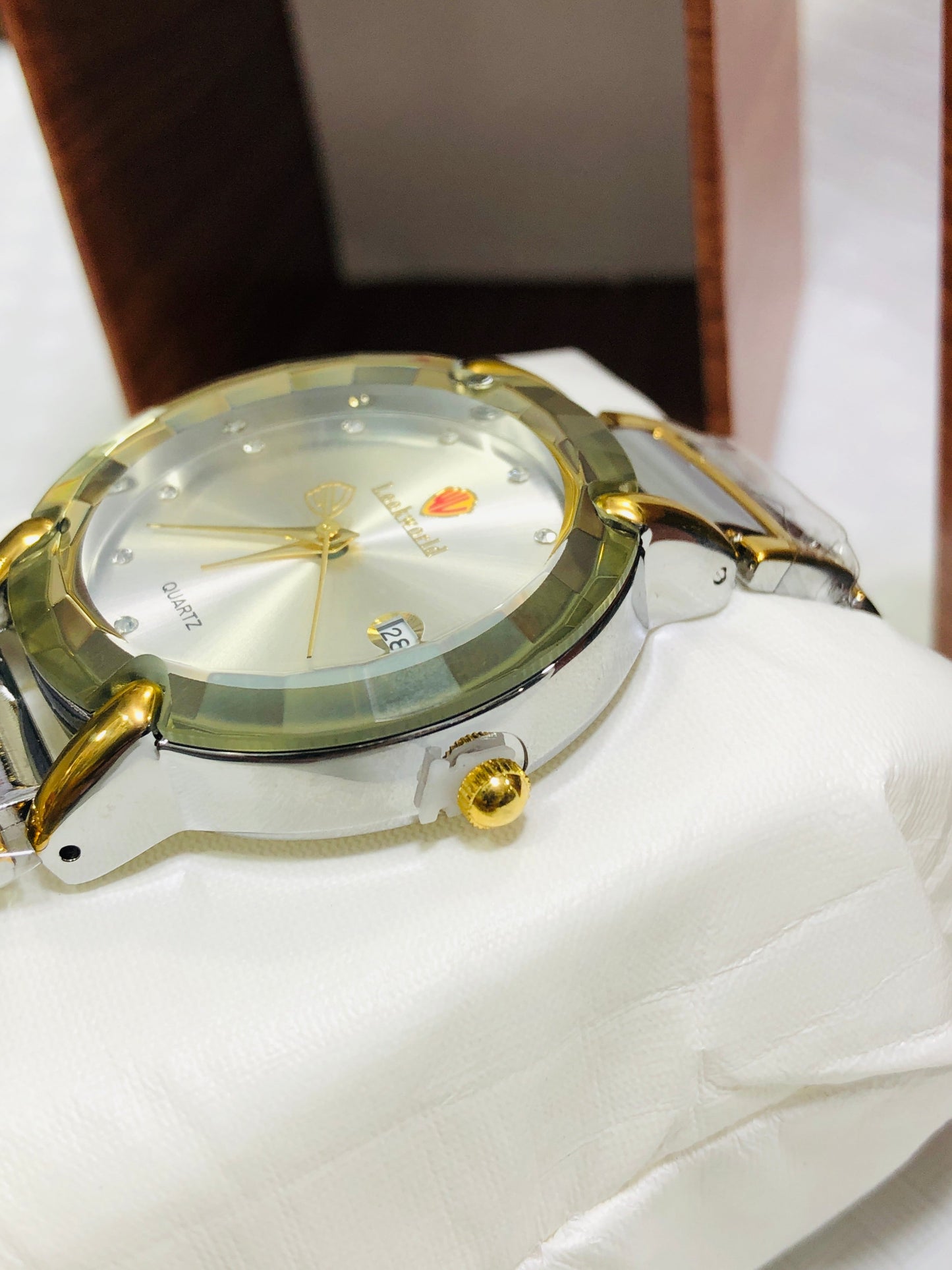 Jubilee Quartz Slim Watches