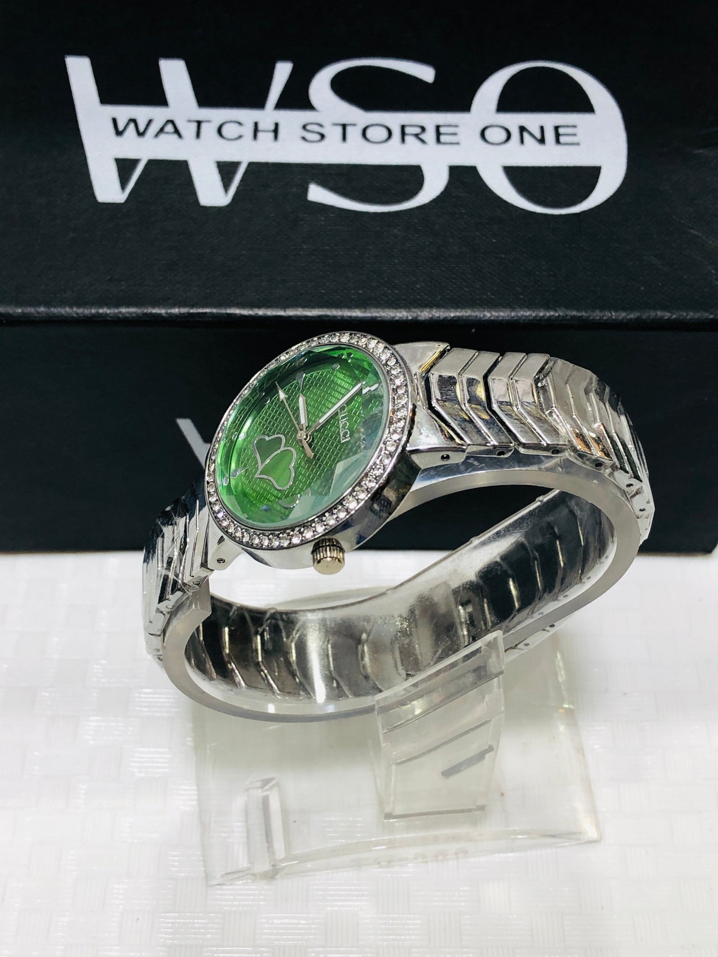 women Gucci watch silver Green