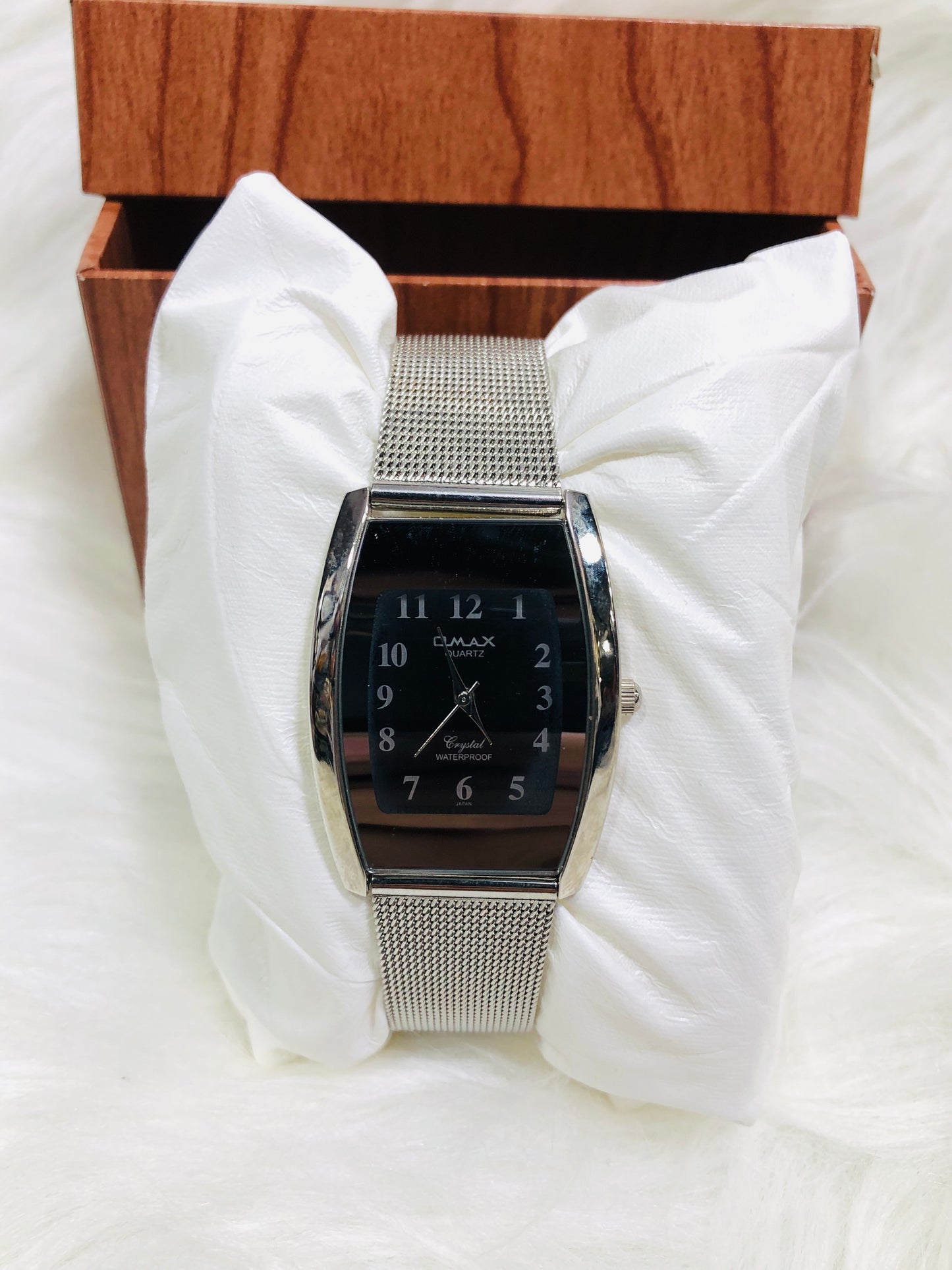 omax Squre women watch